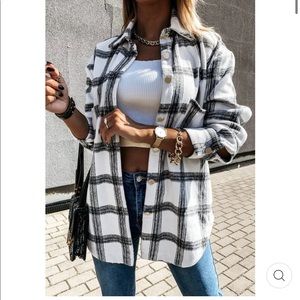 AUTUMN PLAID SHACKET. NWT BLACK WHITE  SZ SMALL
